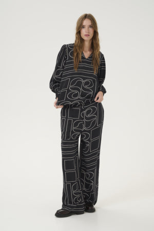 Kelly Pants - My Essential Wardrobe