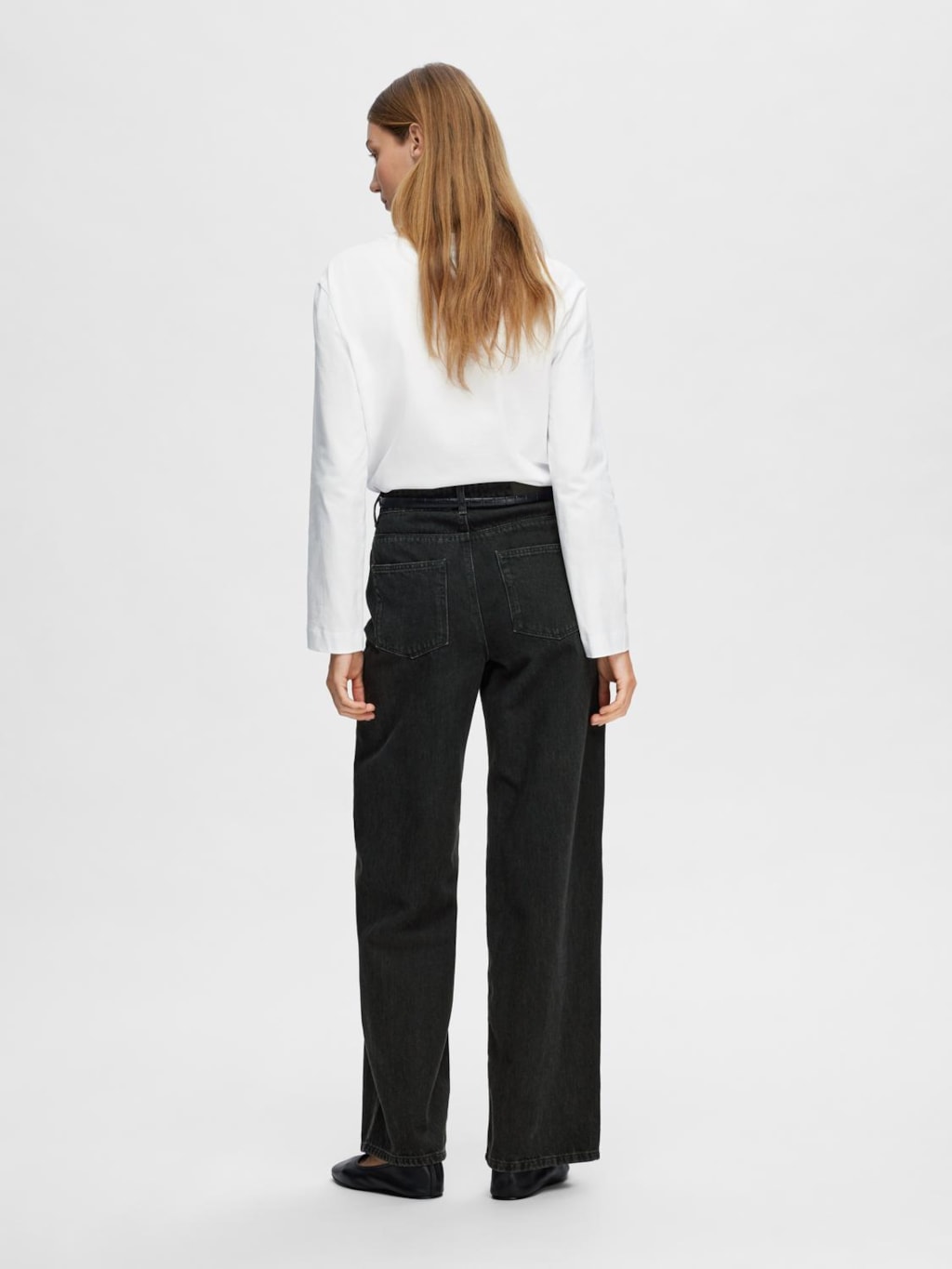ESSENTIAL BOXY TEE (WHITE) - SELECTED FEMME