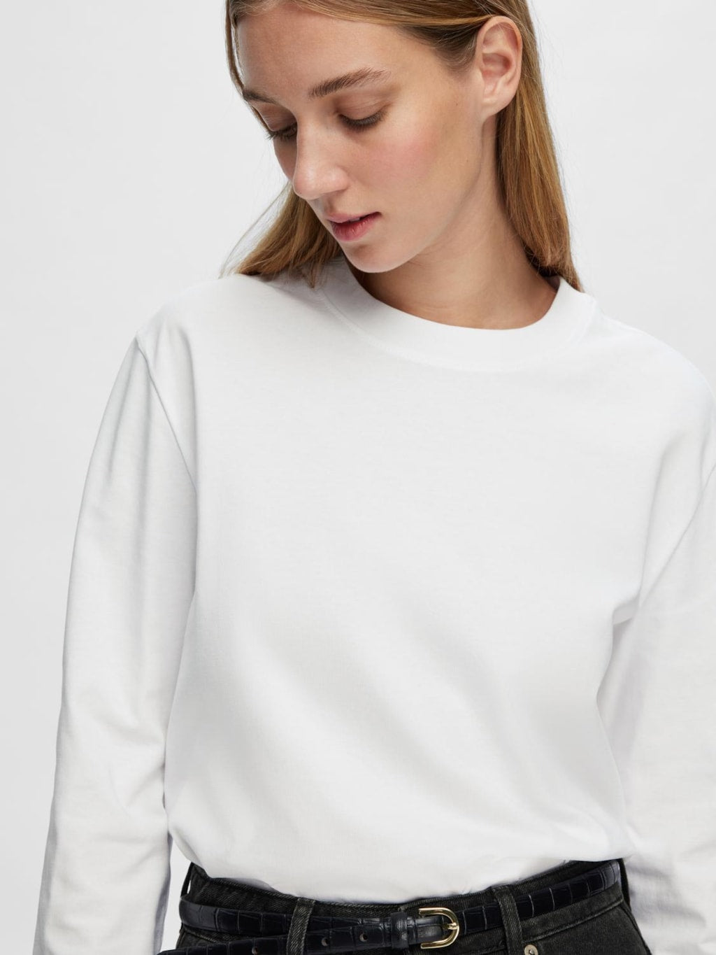 ESSENTIAL BOXY TEE (WHITE) - SELECTED FEMME