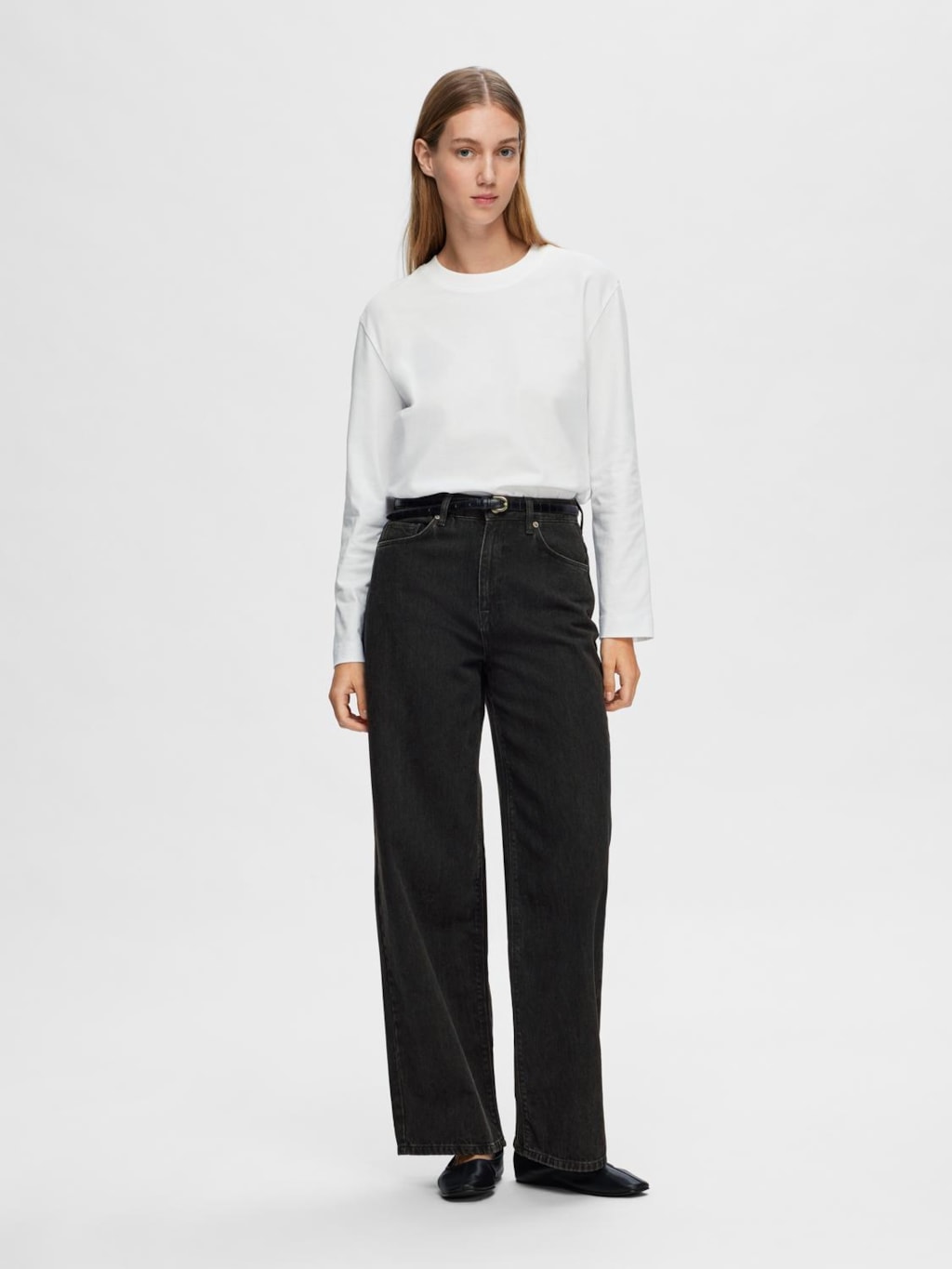 ESSENTIAL BOXY TEE (WHITE) - SELECTED FEMME