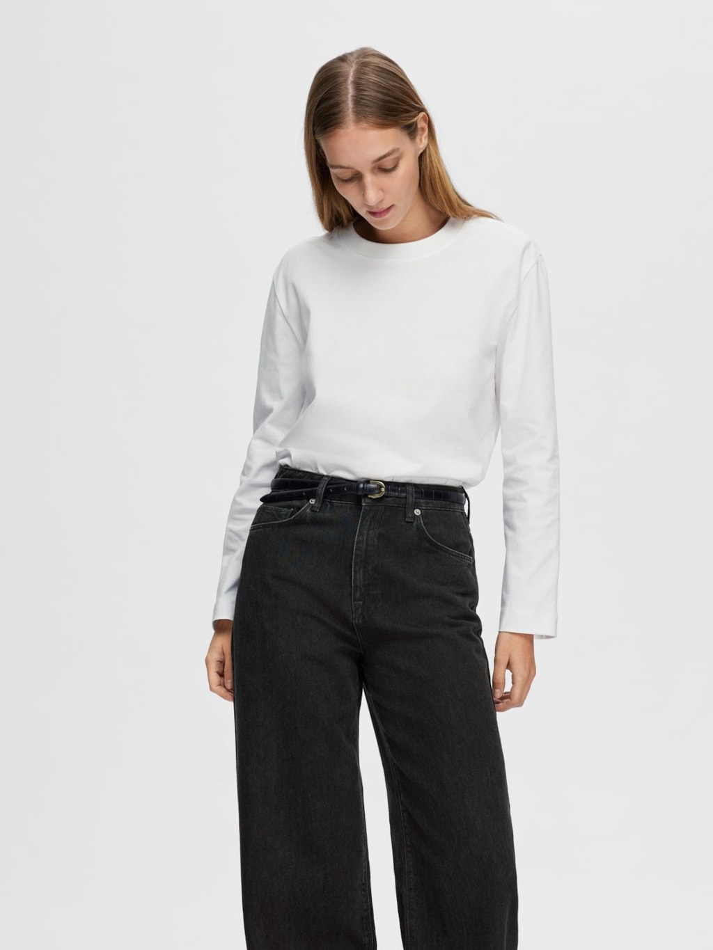 ESSENTIAL BOXY TEE (WHITE) - SELECTED FEMME