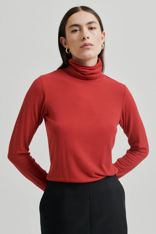 Matima T-neck (red) - Second Female