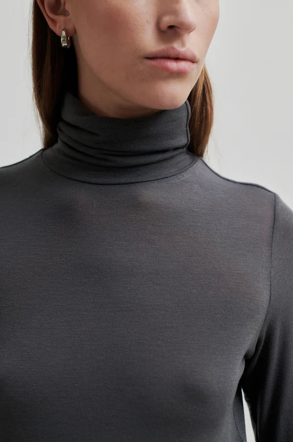 Matima T-Neck - Second Female