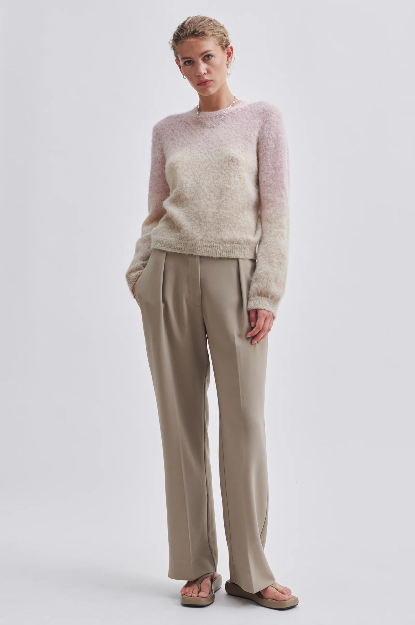 Lura Knit O-Neck - Second Female