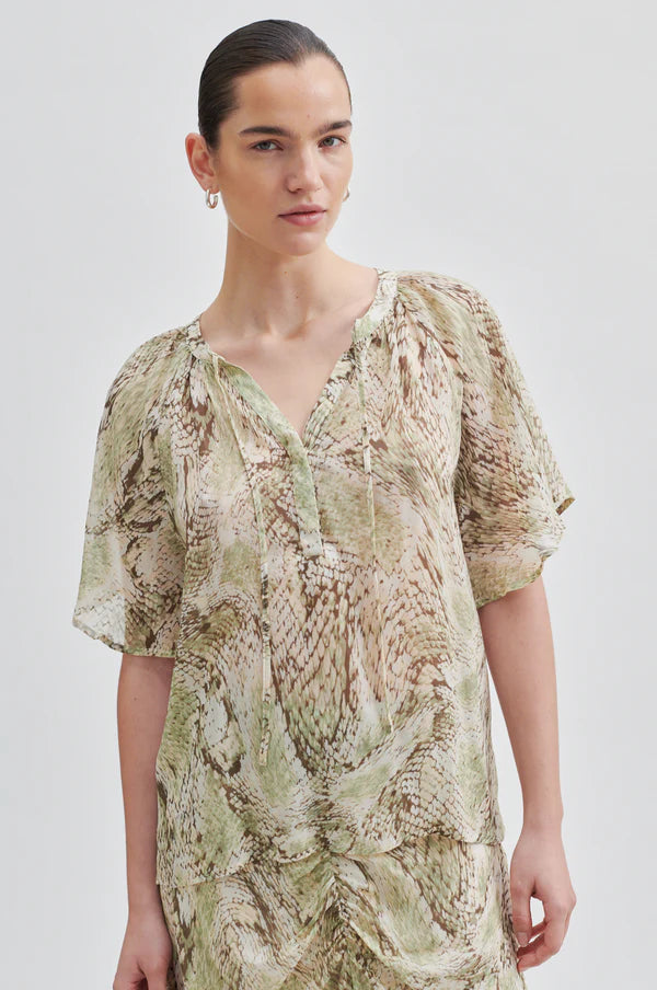 Relia Blouse - Second Female