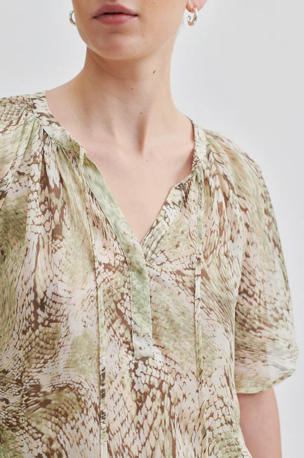 Relia Blouse - Second Female