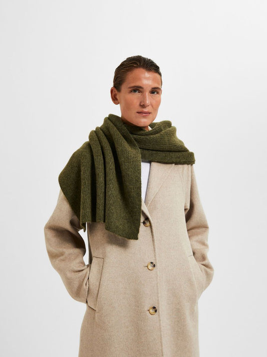 Knitted Scarf (Olive) - Selected Femme