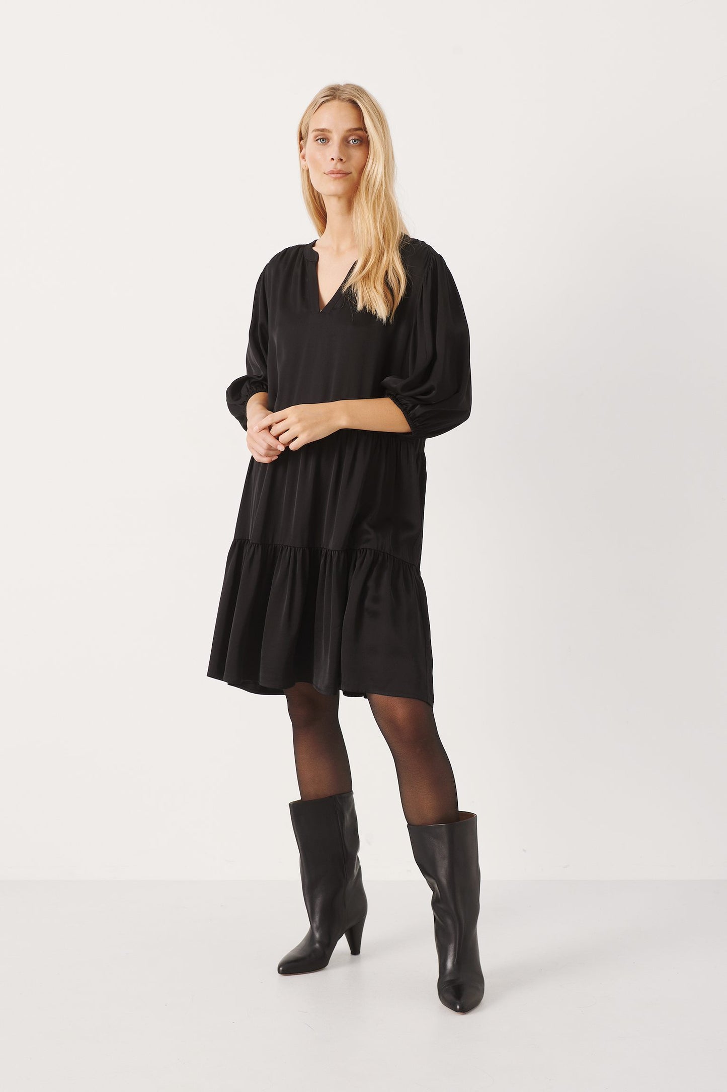 HAWRAS DRESS - PART TWO