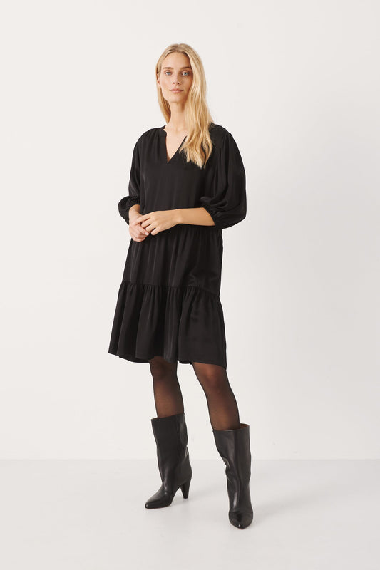 HAWRAS DRESS - PART TWO