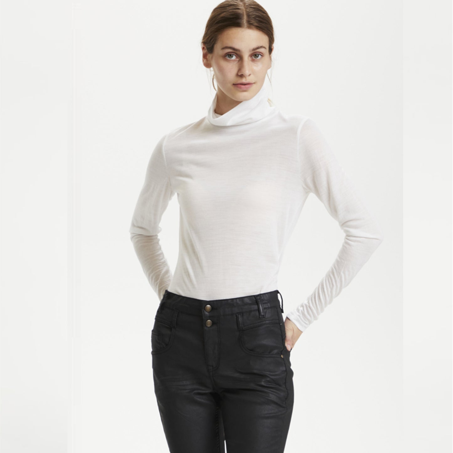 The Rollneck White